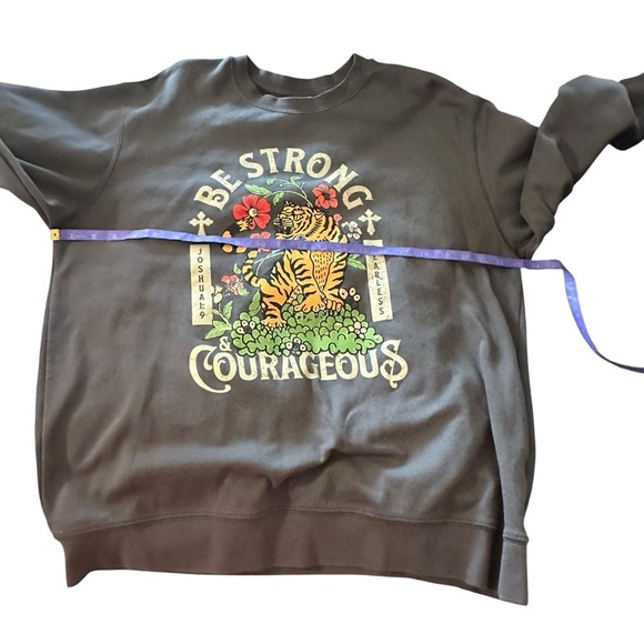 Be Strong Graphic Women's Sweatshirt - Gray - Picture 2 of 6